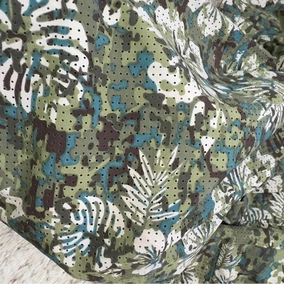 Canada Weather Gear Mens Vented Floral Camou performance shirt size Medium - Picture 14 of 14